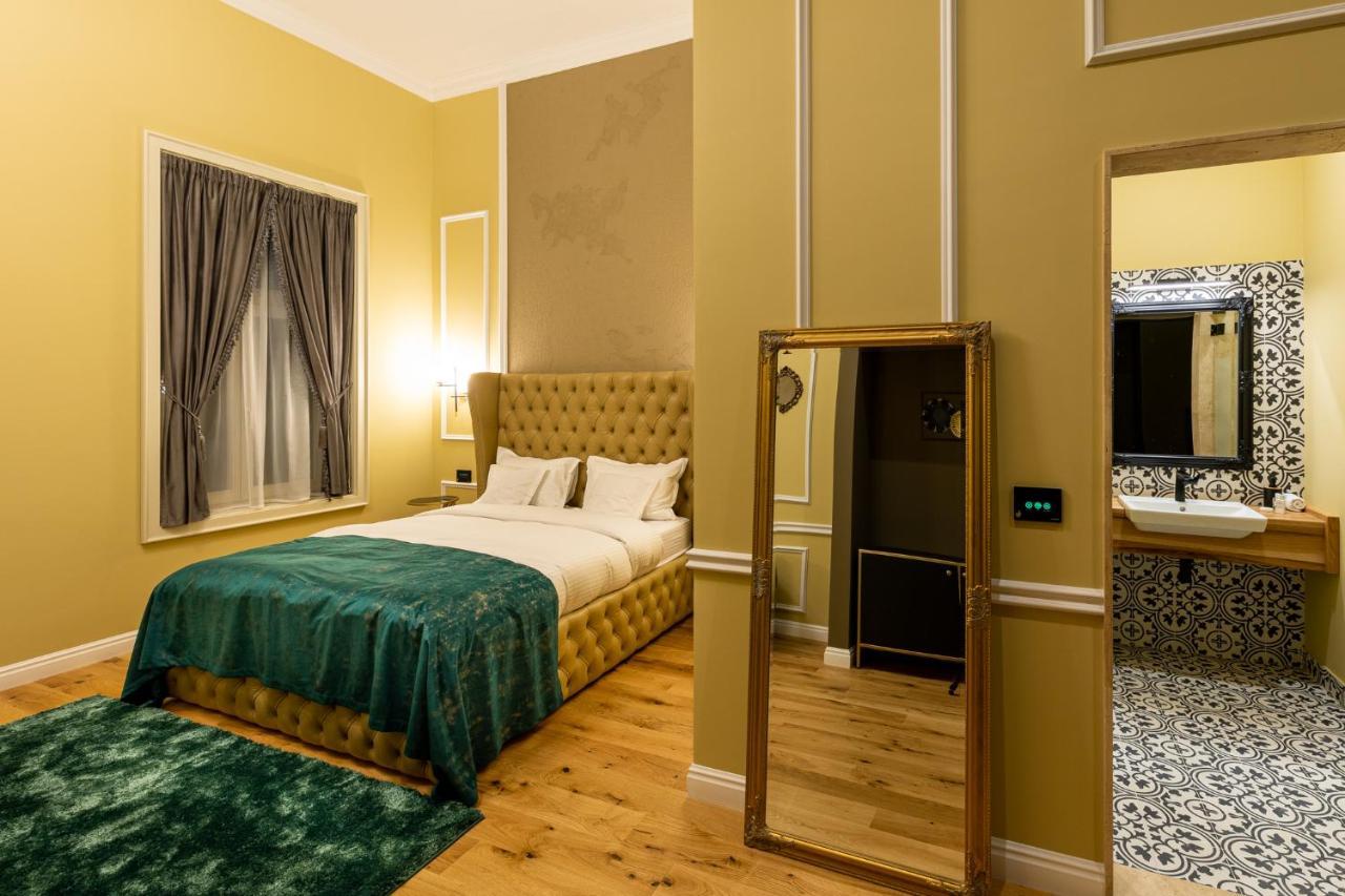 Boutique Hotel Cocosul De Aur Тиргу-Муреш Екстер'єр фото