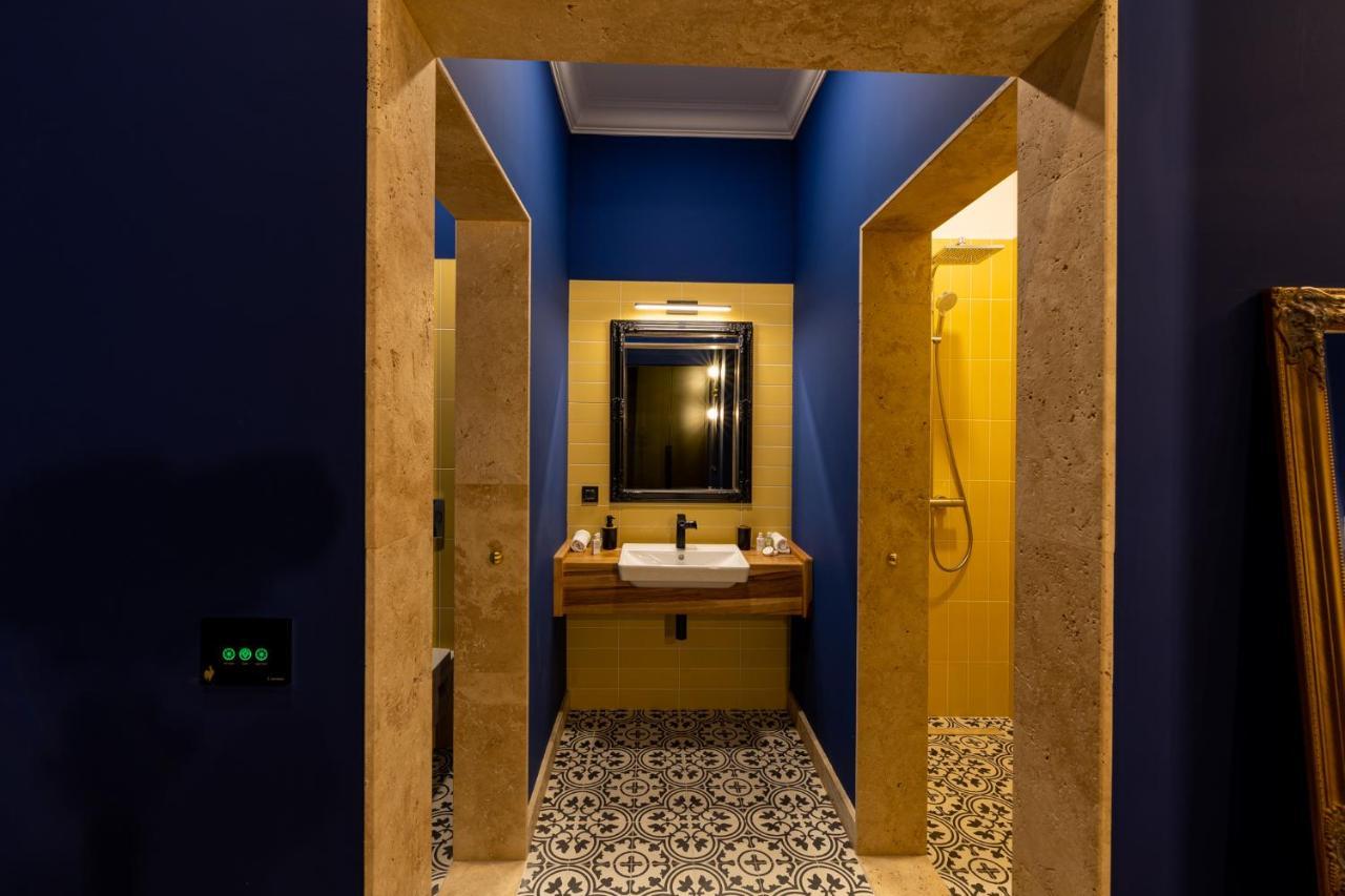Boutique Hotel Cocosul De Aur Тиргу-Муреш Екстер'єр фото