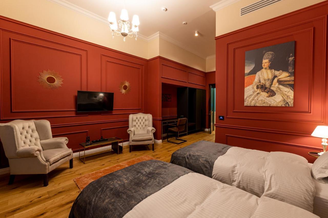 Boutique Hotel Cocosul De Aur Тиргу-Муреш Екстер'єр фото