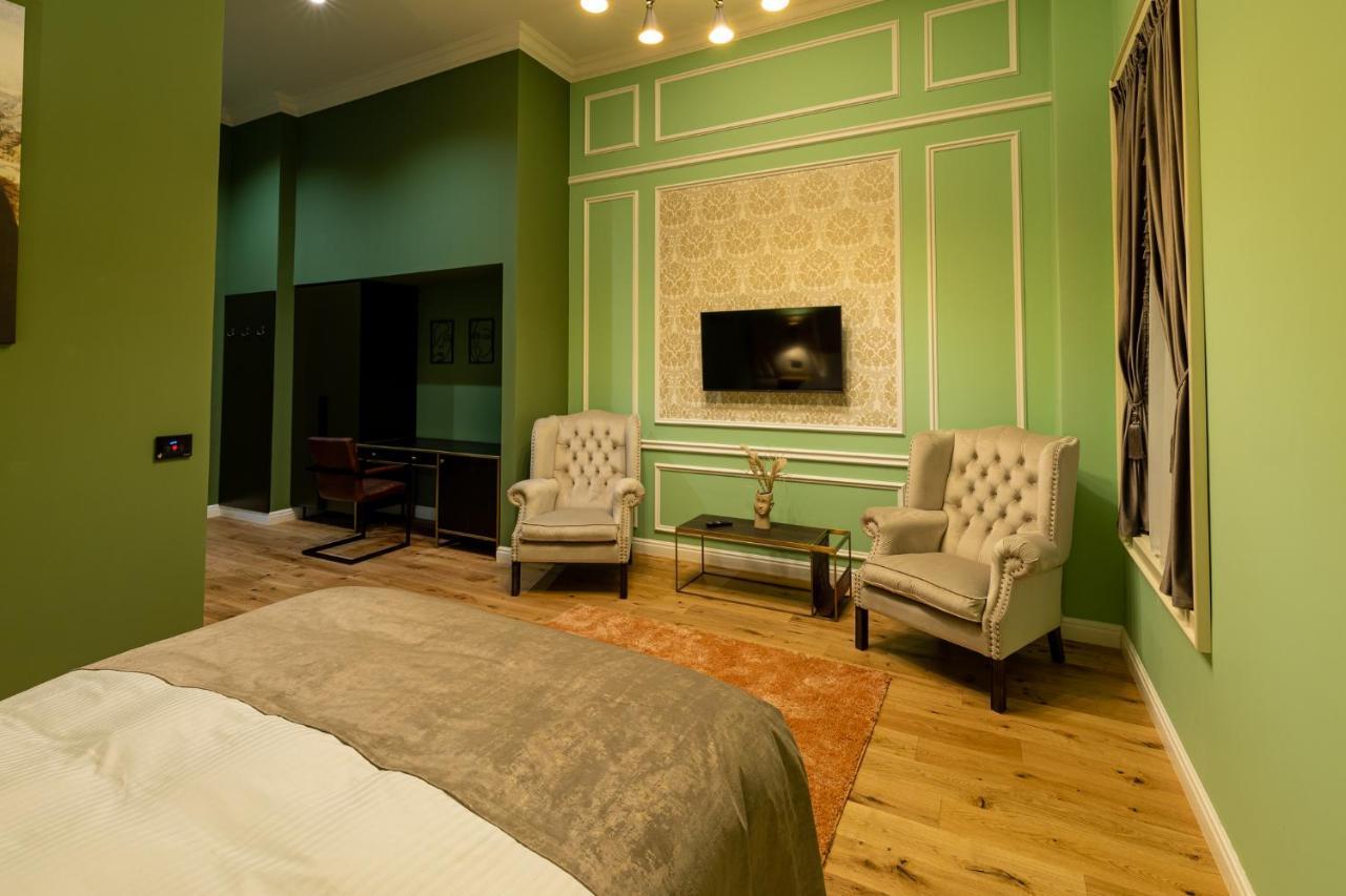 Boutique Hotel Cocosul De Aur Тиргу-Муреш Екстер'єр фото
