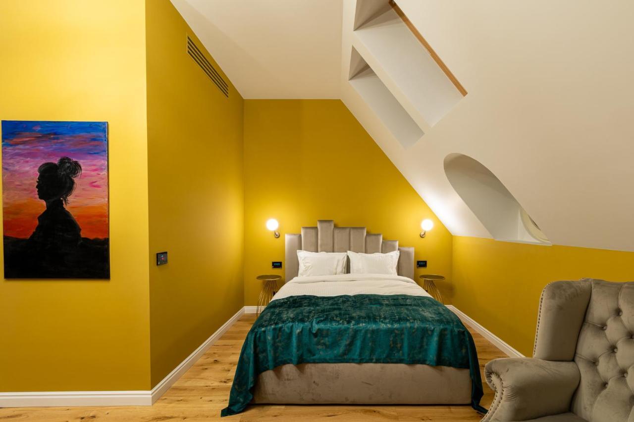 Boutique Hotel Cocosul De Aur Тиргу-Муреш Екстер'єр фото
