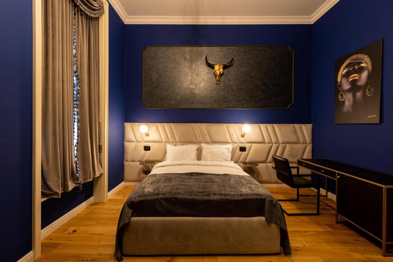 Boutique Hotel Cocosul De Aur Тиргу-Муреш Екстер'єр фото