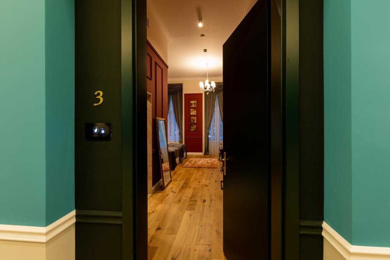 Boutique Hotel Cocosul De Aur Тиргу-Муреш Екстер'єр фото