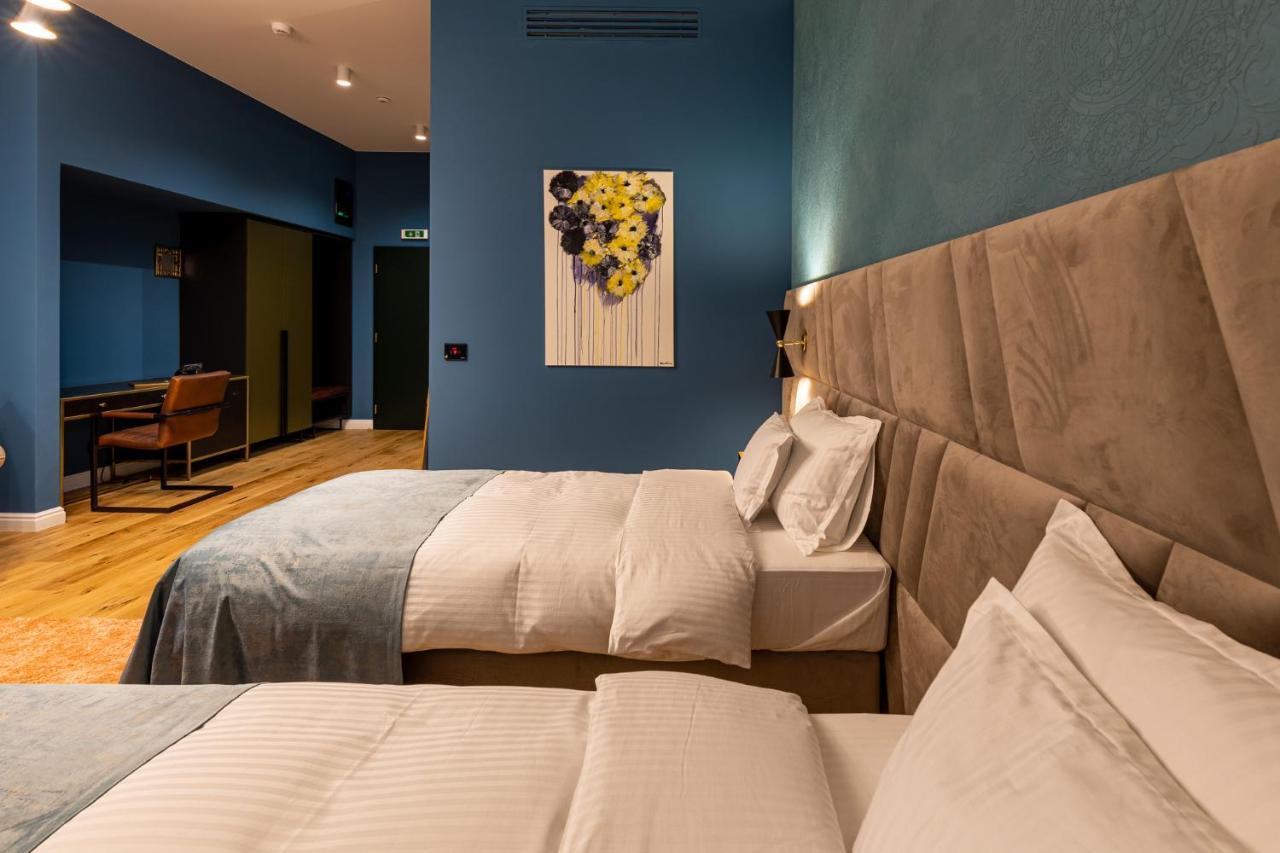 Boutique Hotel Cocosul De Aur Тиргу-Муреш Екстер'єр фото